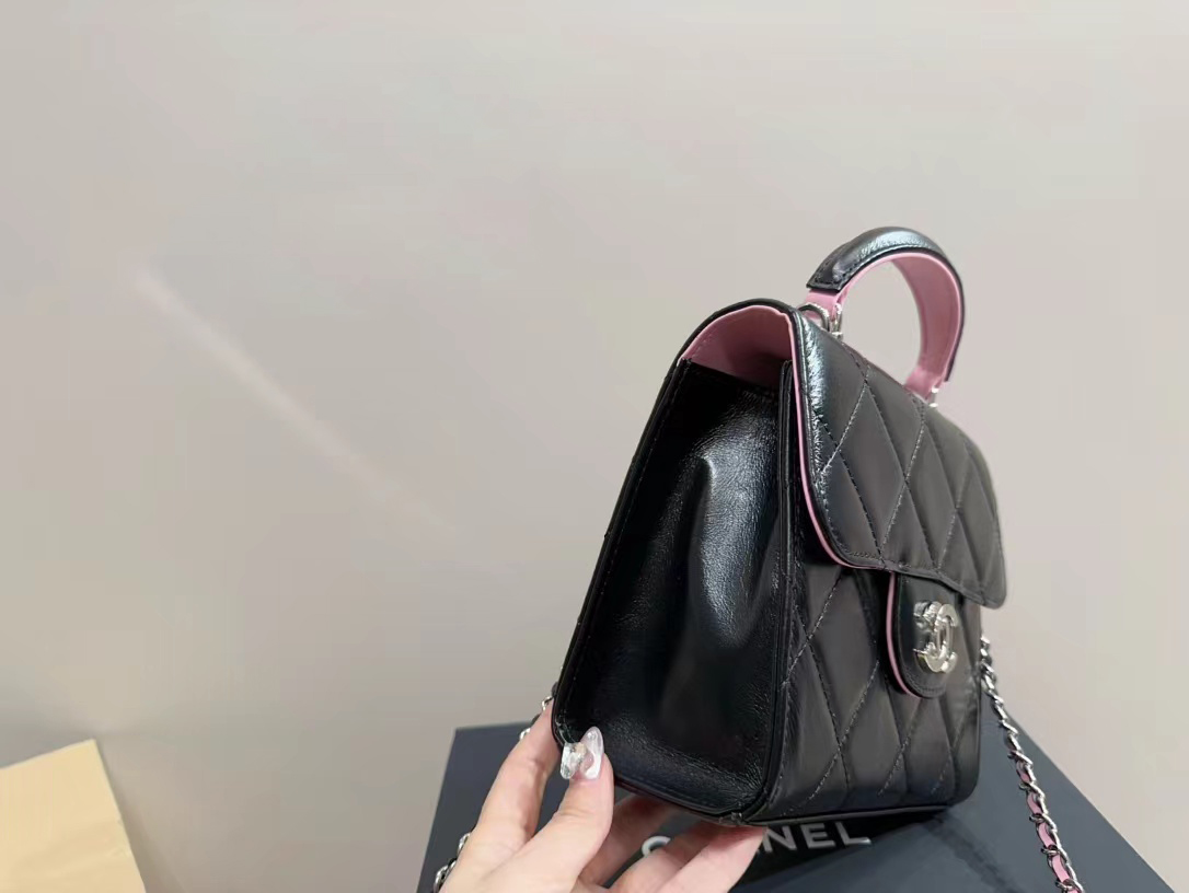 送料込【CHANEL】ロゴ ハンドル チェーン ミニ バッグ