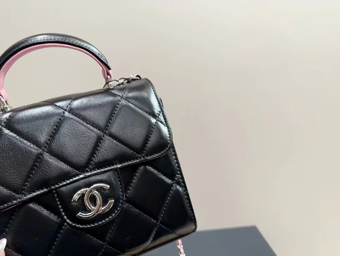 送料込【CHANEL】ロゴ ハンドル チェーン ミニ バッグ