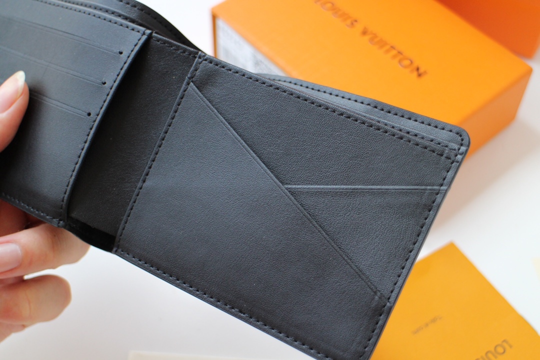 【LOUIS VUITTON 】【新作★大人気】ポルトフォイユミュルティプル