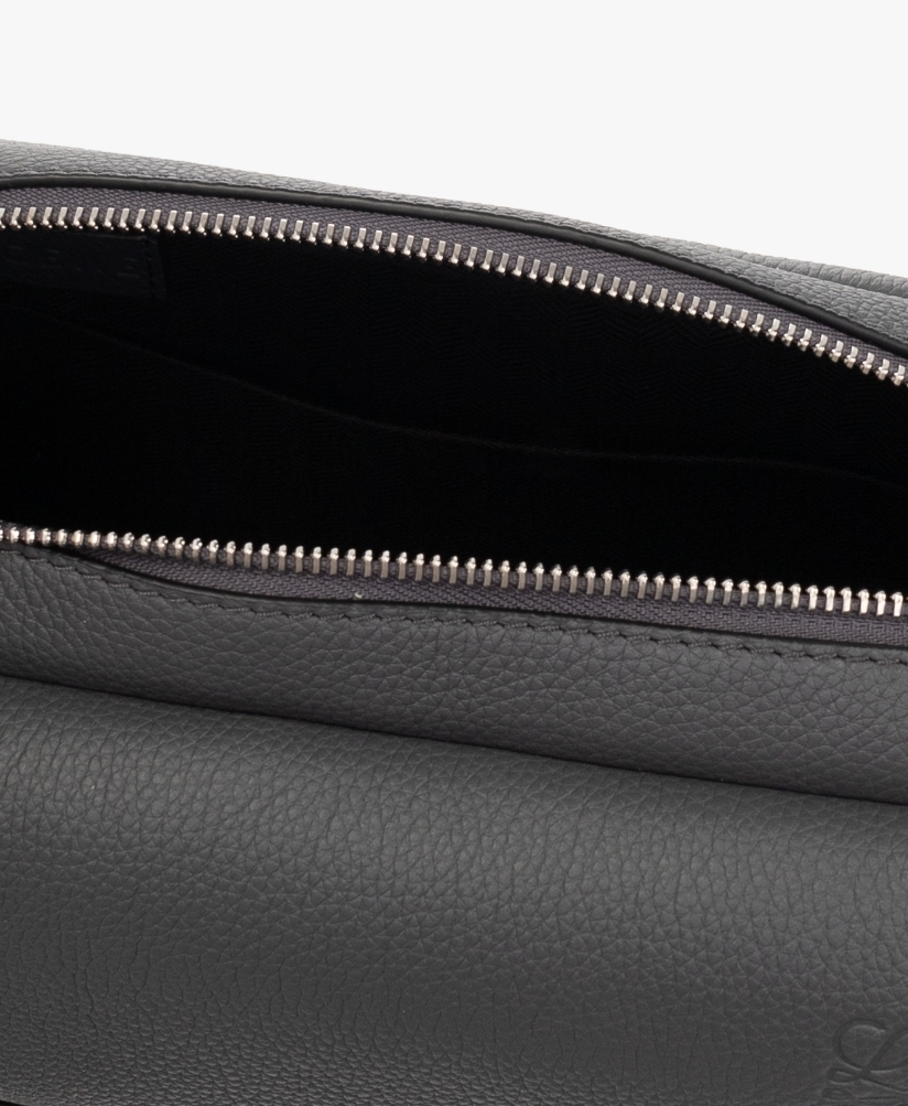 送料関税込☆LOEWE ミリタリー メッセンジャーバッグ XS☆大人気