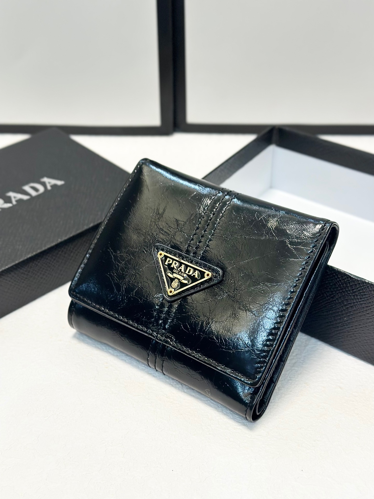 Prada プラダ 三つ折り 財布 ブラック 新品
