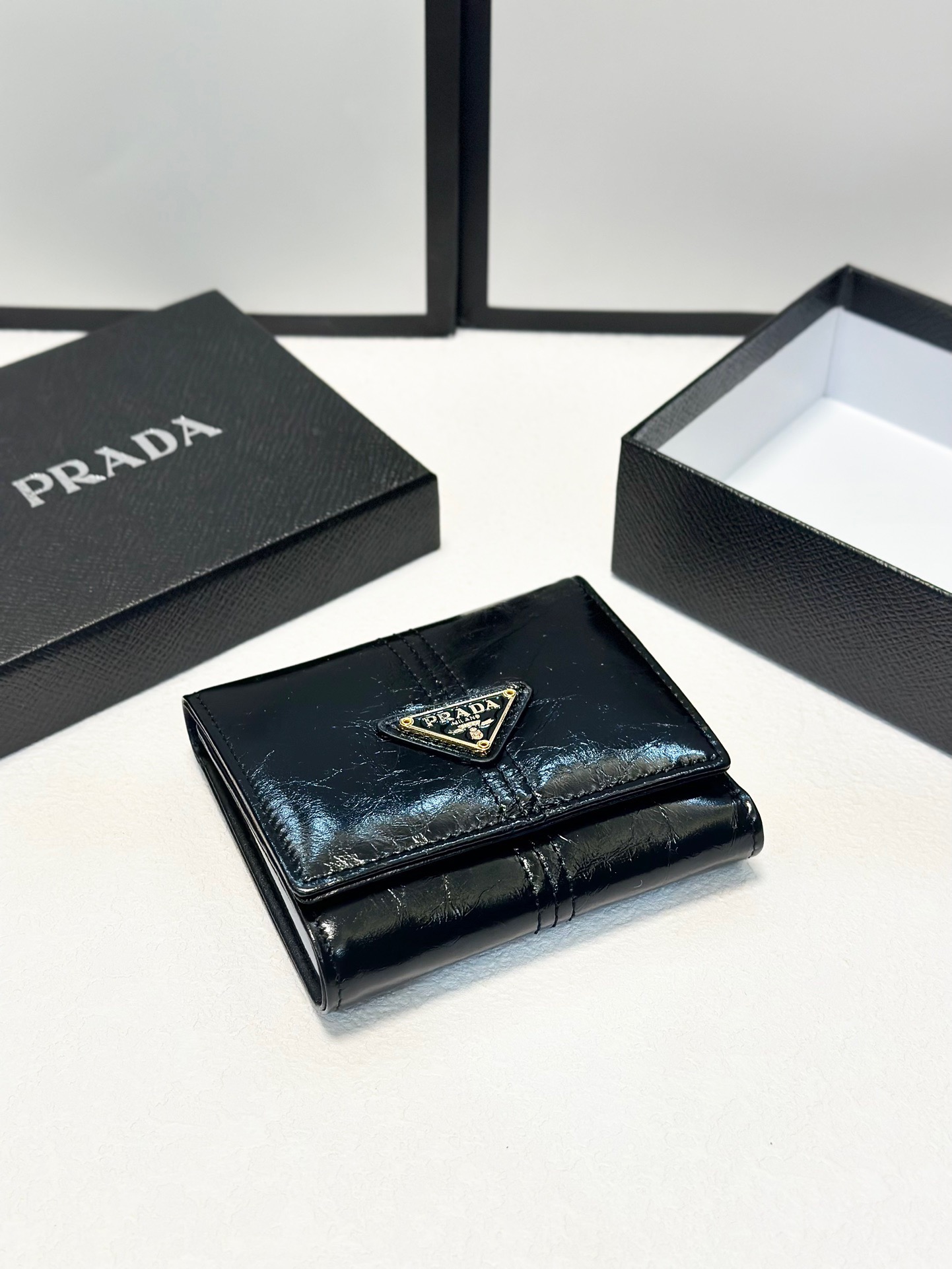Prada プラダ 三つ折り 財布 ブラック 新品