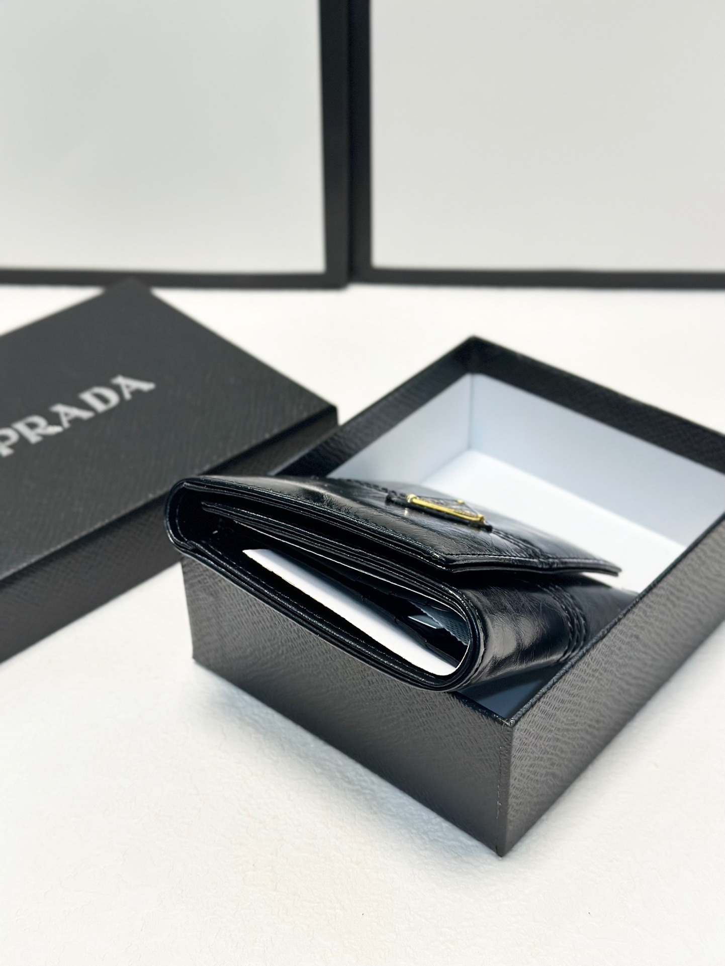 Prada プラダ 三つ折り 財布 ブラック 新品