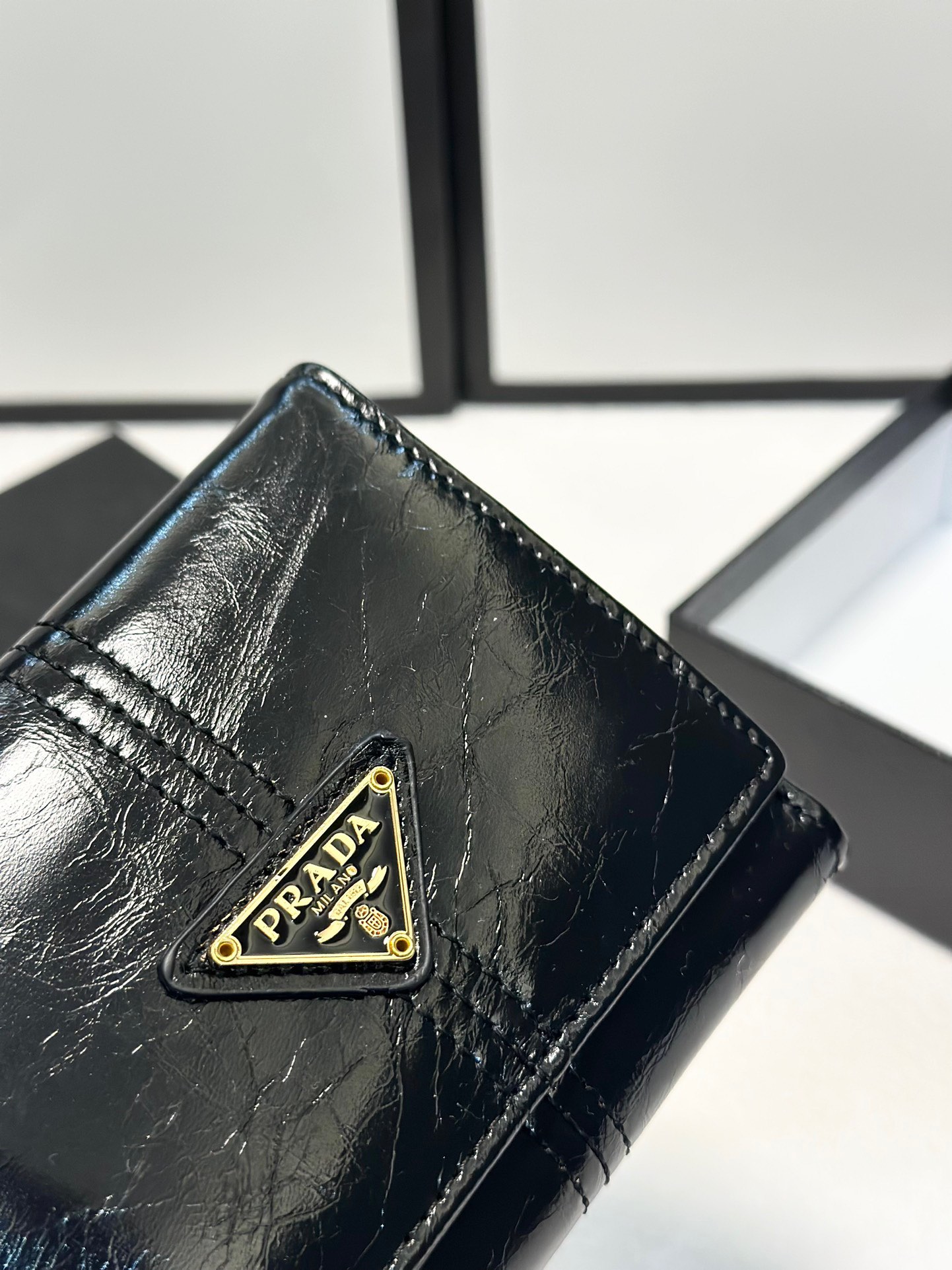 Prada プラダ 三つ折り 財布 ブラック 新品