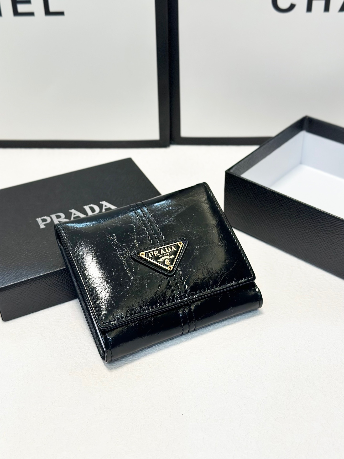 Prada プラダ 三つ折り 財布 ブラック 新品