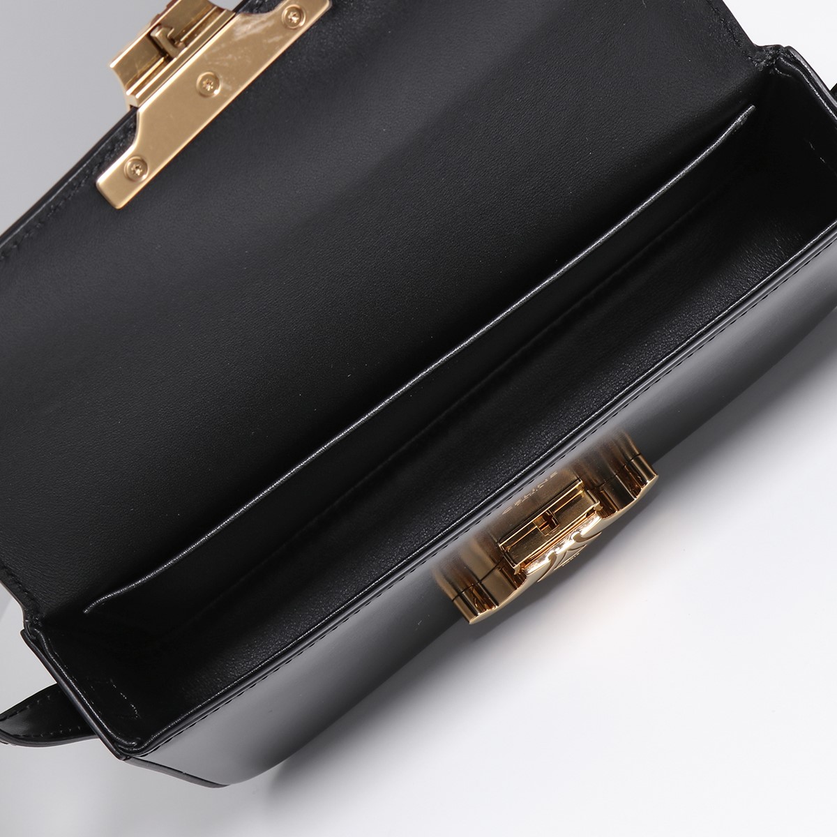 【2023年春夏新作】 CELINE セリーヌ ショルダーバッグ 194143BF4.38NO レディース Triomphe トリオンフ レザー ハンドバッグ ロゴ 鞄 Black