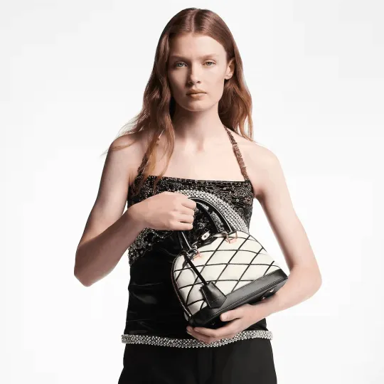 【キルティングタイプが登場♪3色】ルイヴィトン　ハンドバッグ