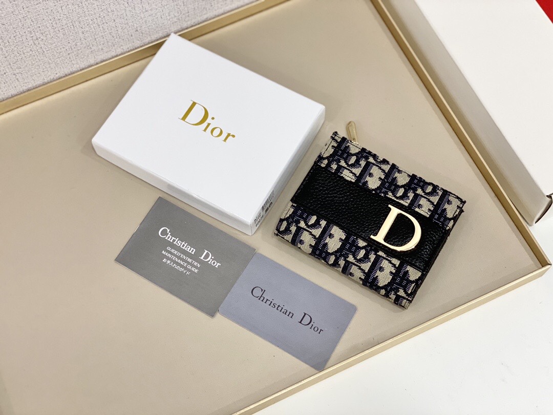 《定番人気♪ギフトにも☆》DIOR 折りたたみ財布-BUYMA