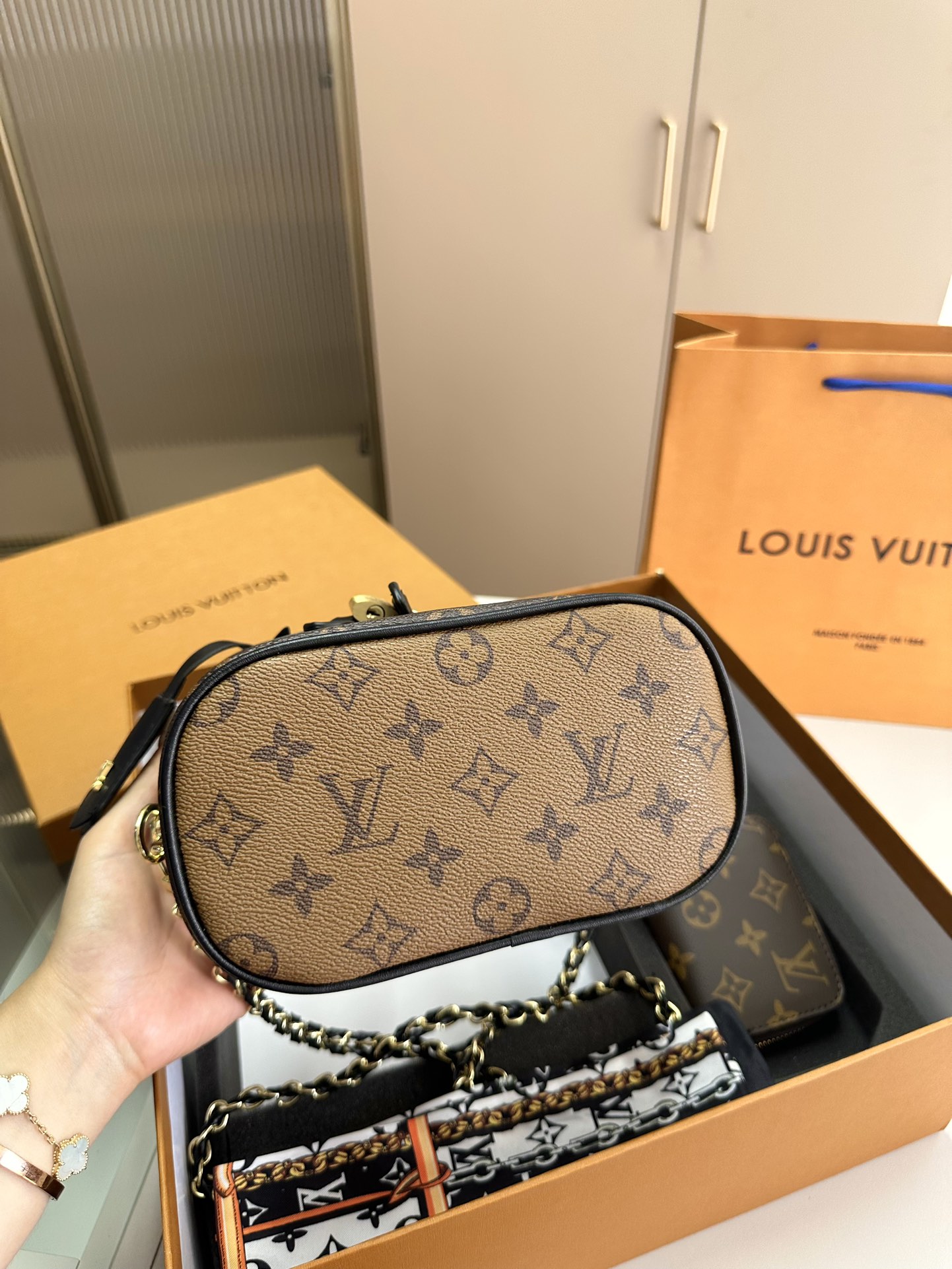【LOUIS VUITTON】【大人気定番商品】LOUISVUITTON 古い花3点セット お得