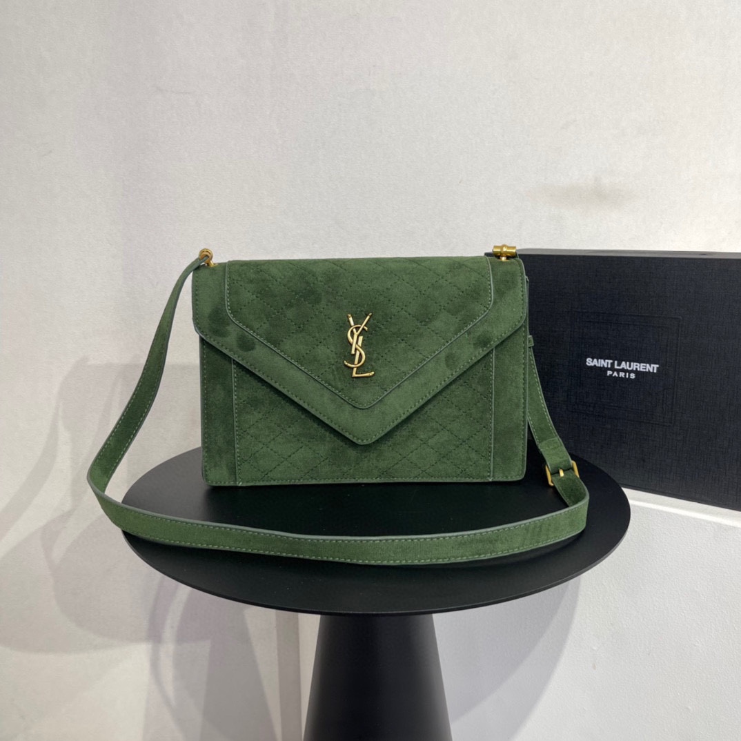 モノグラムサンローラン エンベロープ チェーン ウォレット SAINT LAURENT