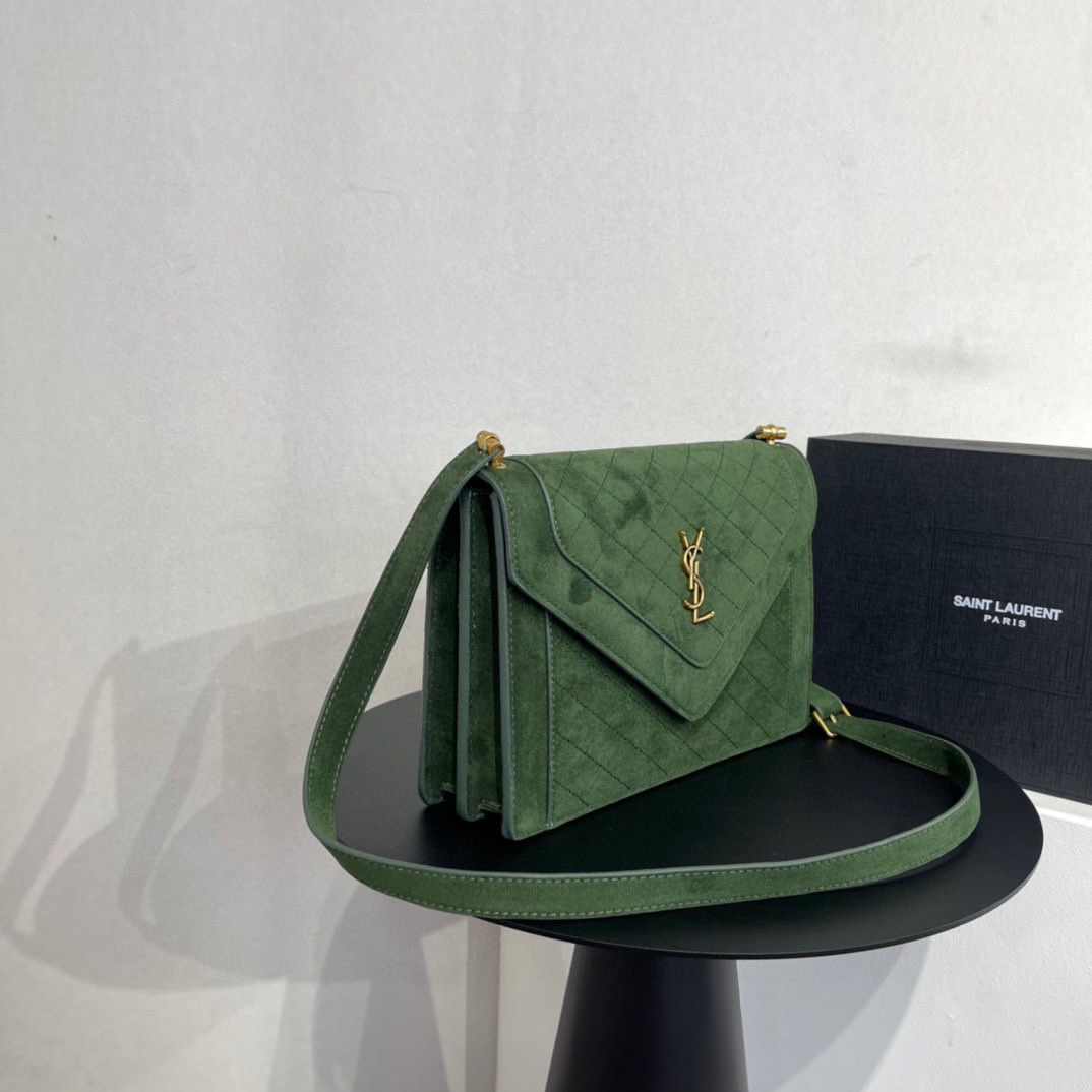 モノグラムサンローラン エンベロープ チェーン ウォレット SAINT LAURENT