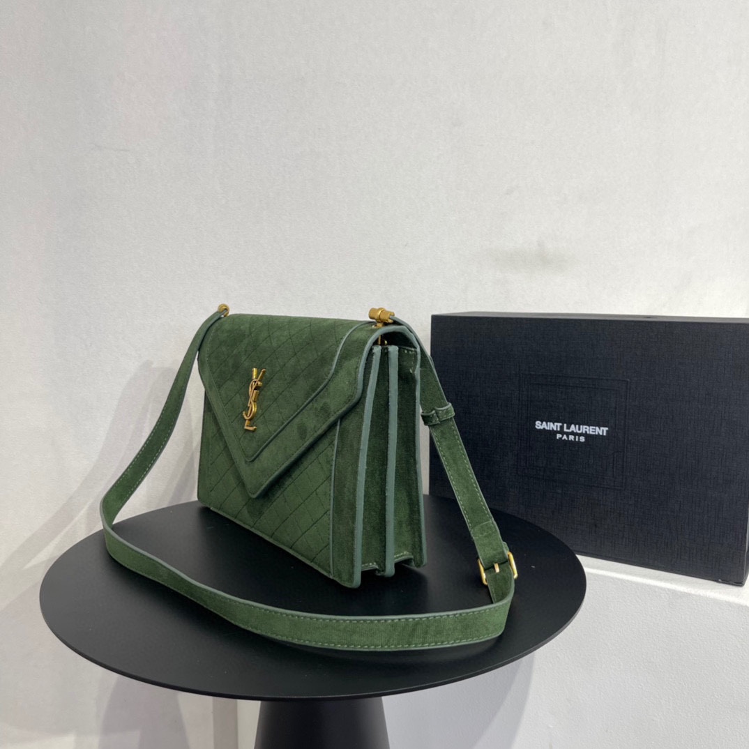 モノグラムサンローラン エンベロープ チェーン ウォレット SAINT LAURENT