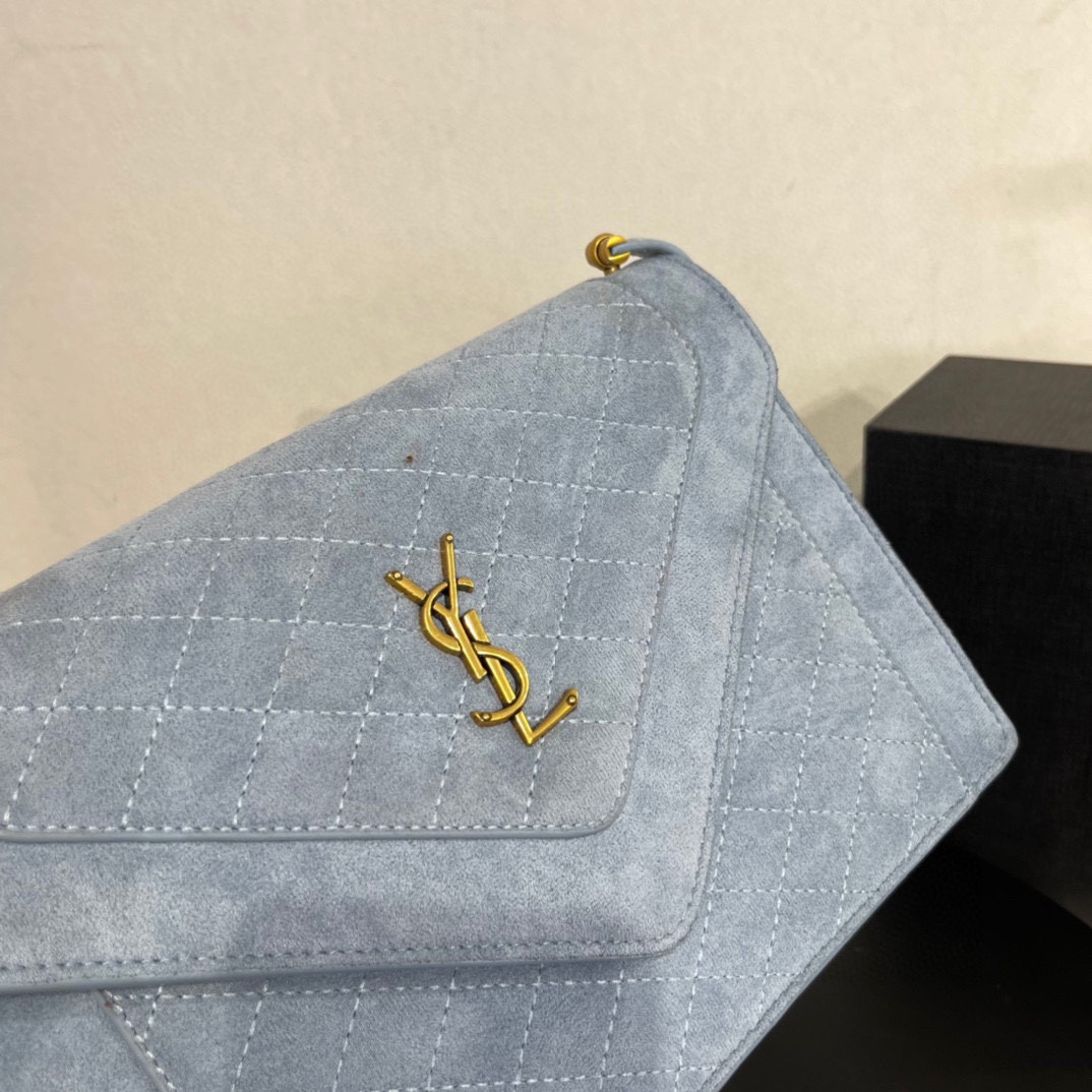 モノグラムサンローラン エンベロープ チェーン ウォレット SAINT LAURENT