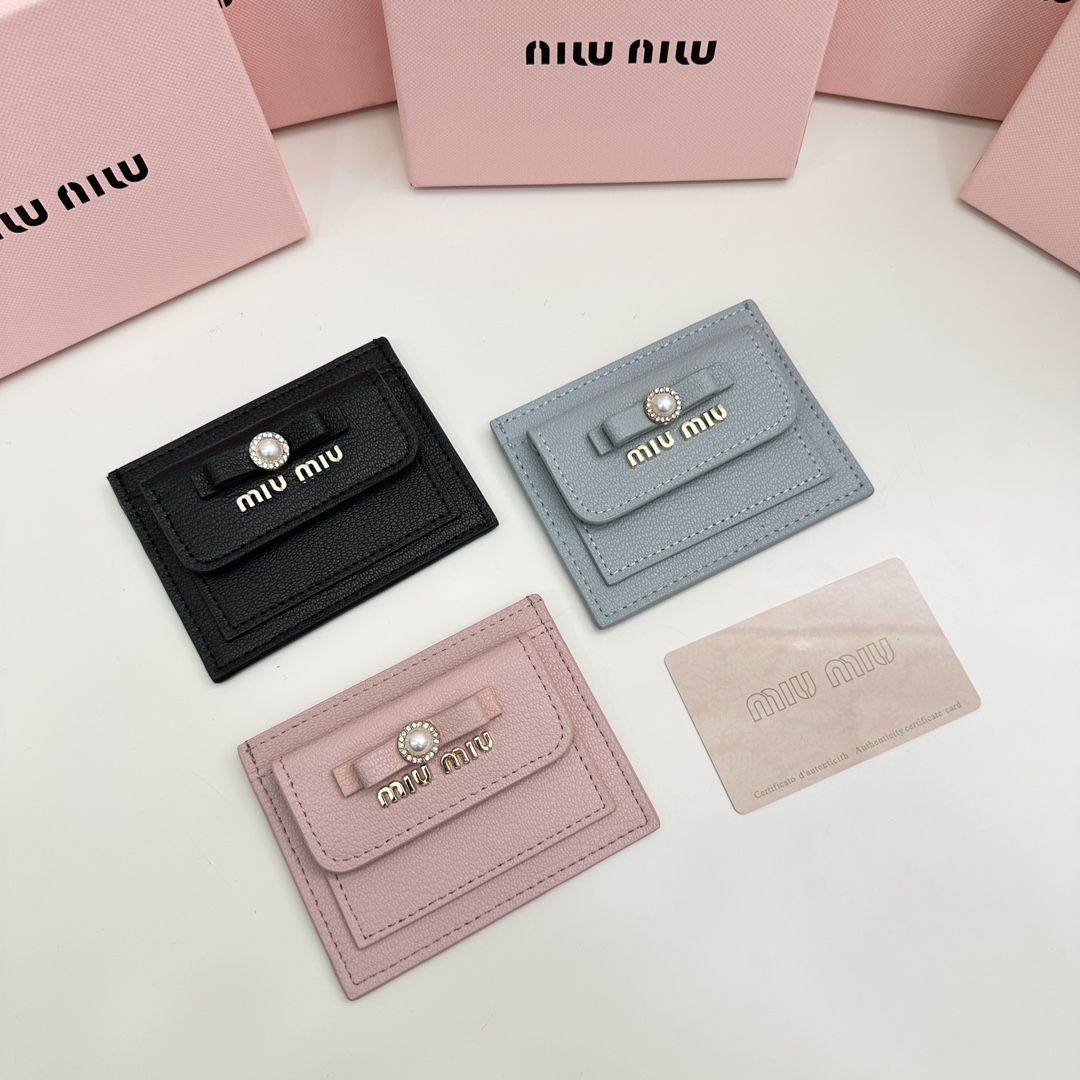 ６万取引突破★UPS速達便！【MIUMIU★ミュウミュウ】5MC081