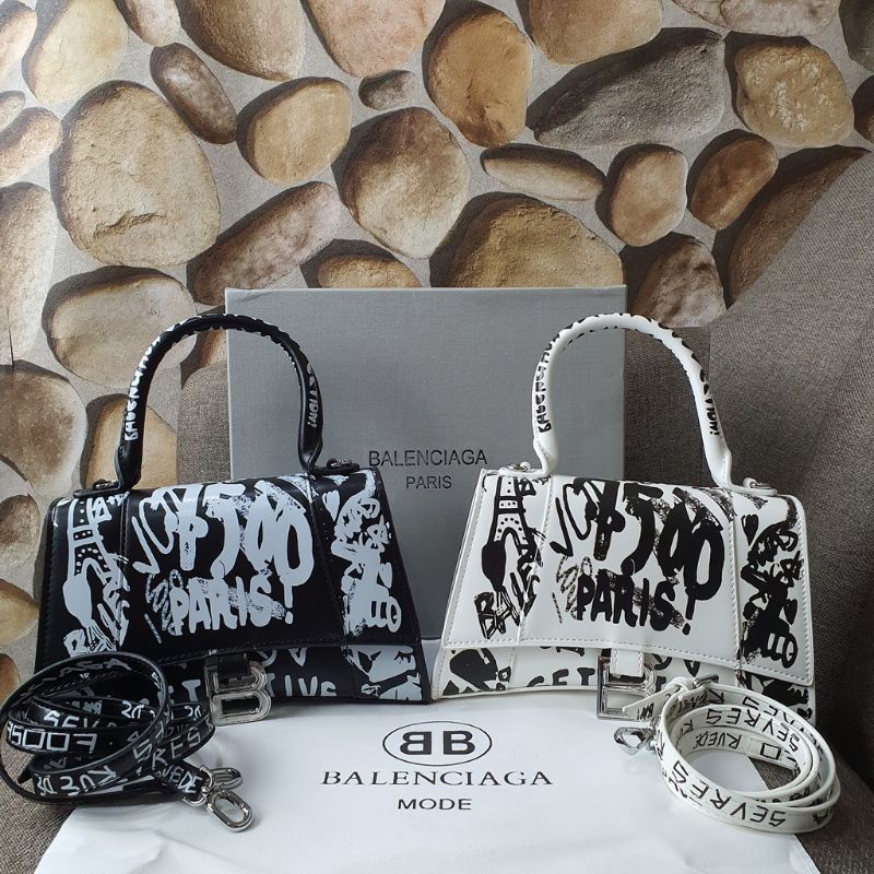 ●送料込●BALENCIAGA●HOURGLASS XS トップハンドルバッグ