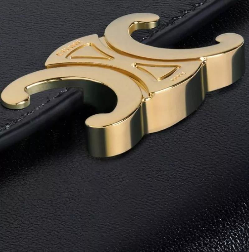 【CELINE】【送料無料】【代金引換】 コンパクト財布 TRIOMPHE