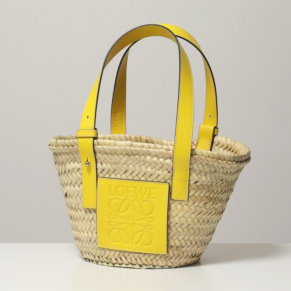 【バーゲンセール開催中！】人気大好評！LOEWE ロエベ 327.02.S93 BASKET SMALL BAG ラフィア×レザー カゴバッグ かご バスケット トート 鞄 8100/YELLOW/TAN/ WHITE レディース