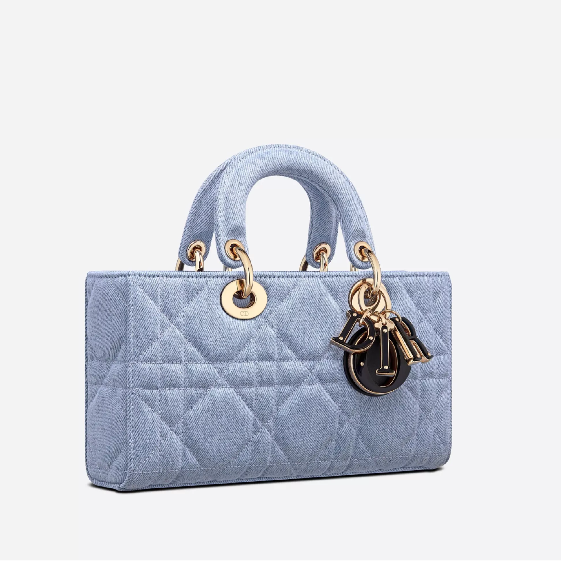 【DIOR】 LADY D-JOY 雑誌掲載！泉里香さん愛用の夏感あふれる新作バッグが登場！