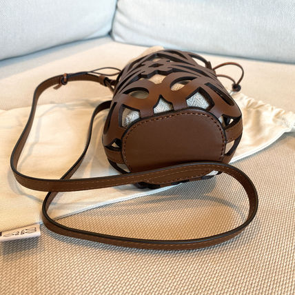 最旬LOEWE アナグラムカットアウト ポケット