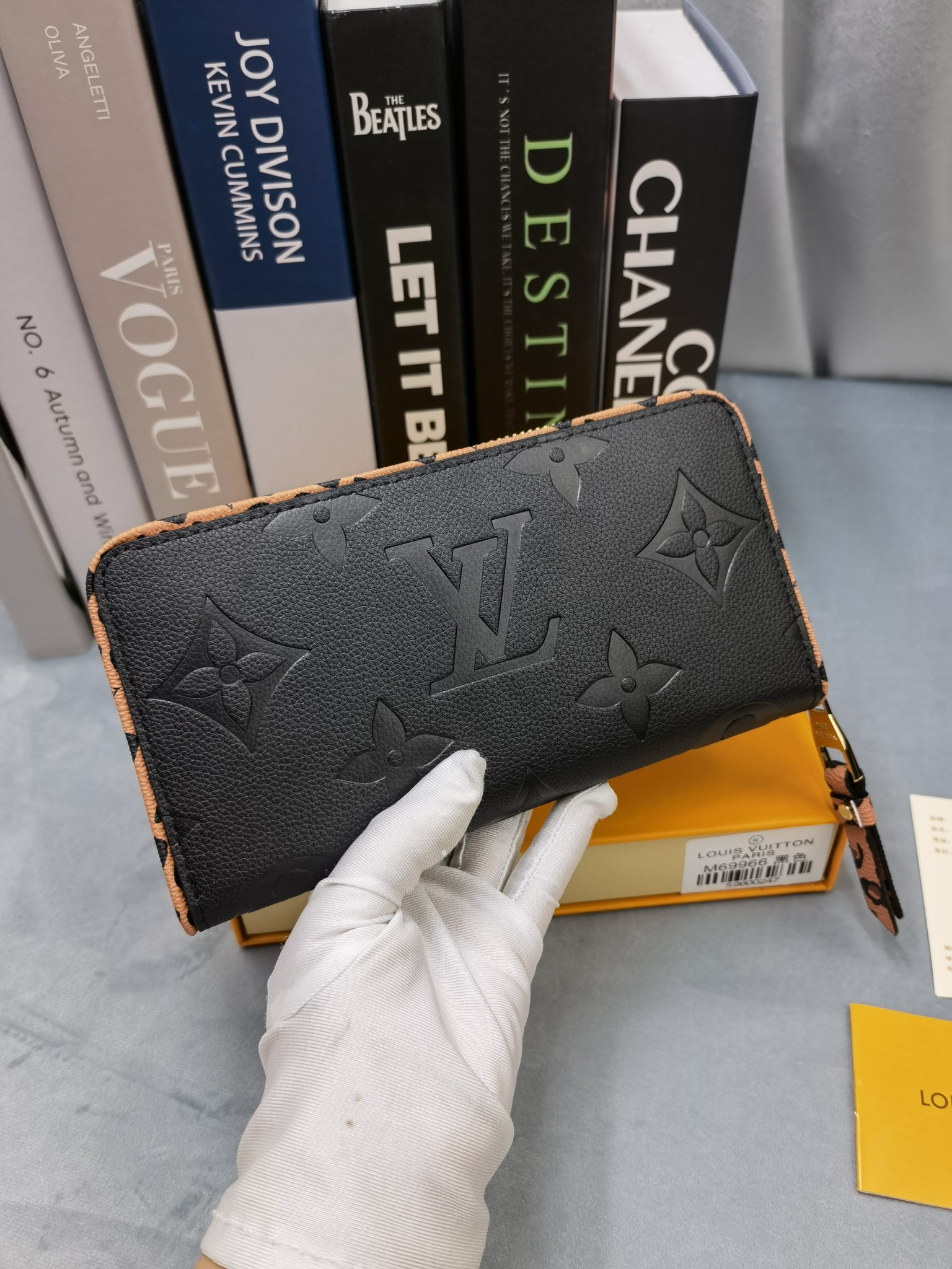 ＊人気＊【LOUIS VUITTON】トランク・ジッピーウォレット