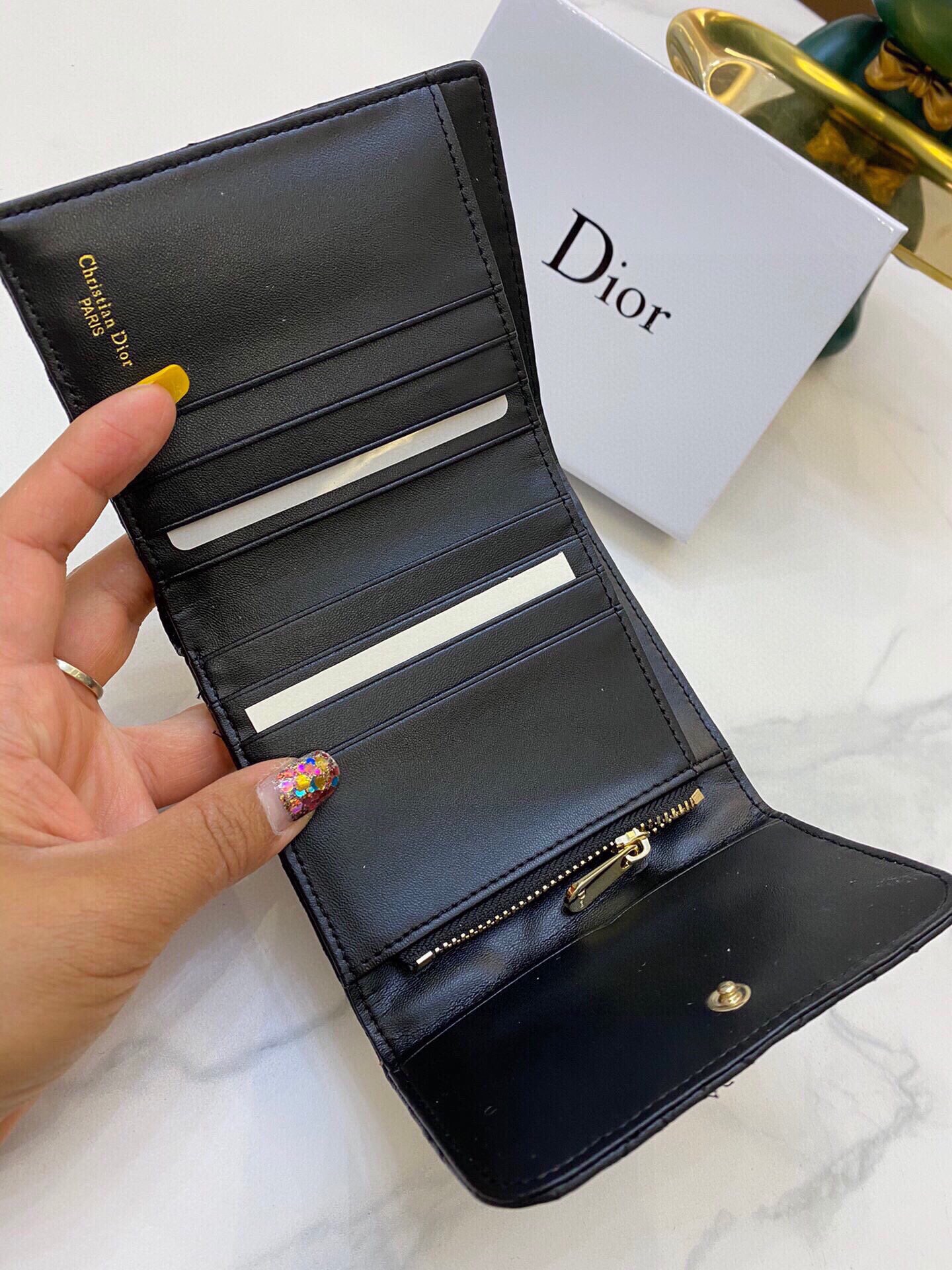 【DIOR】即発！DIOR CARO 三つ折り コンパクトウォレット ミニ財布