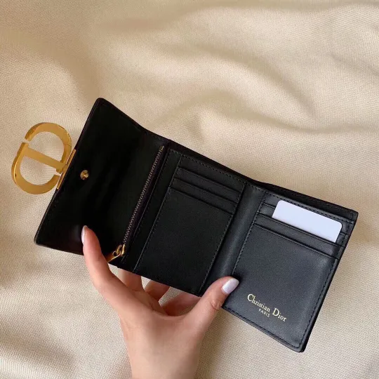 【DIOR】新品凳布 Dior 夏の新スタイルカウンターが熱い！ 多機能な小さな財布