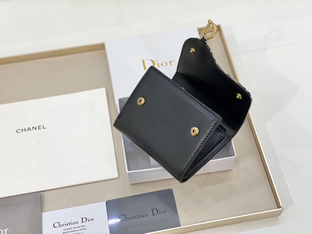 《定番人気♪ギフトにも☆》DIOR 折りたたみ財布-BUYMA