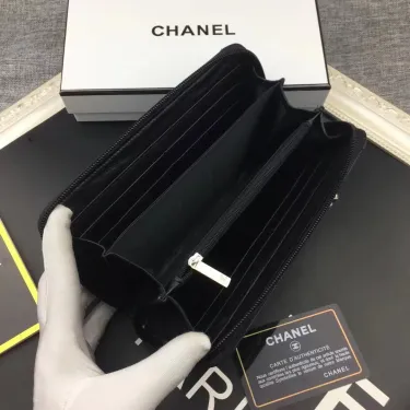 【CHANEL】人気の新作バカ売れ商品菱形チェック柄の刺しゅう入りバラ財布
