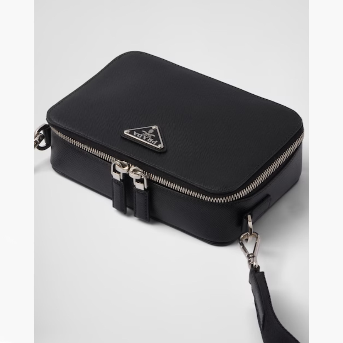 【入手困難】PRADA◆サフィアーノレザー ショルダーバッグ ロゴ