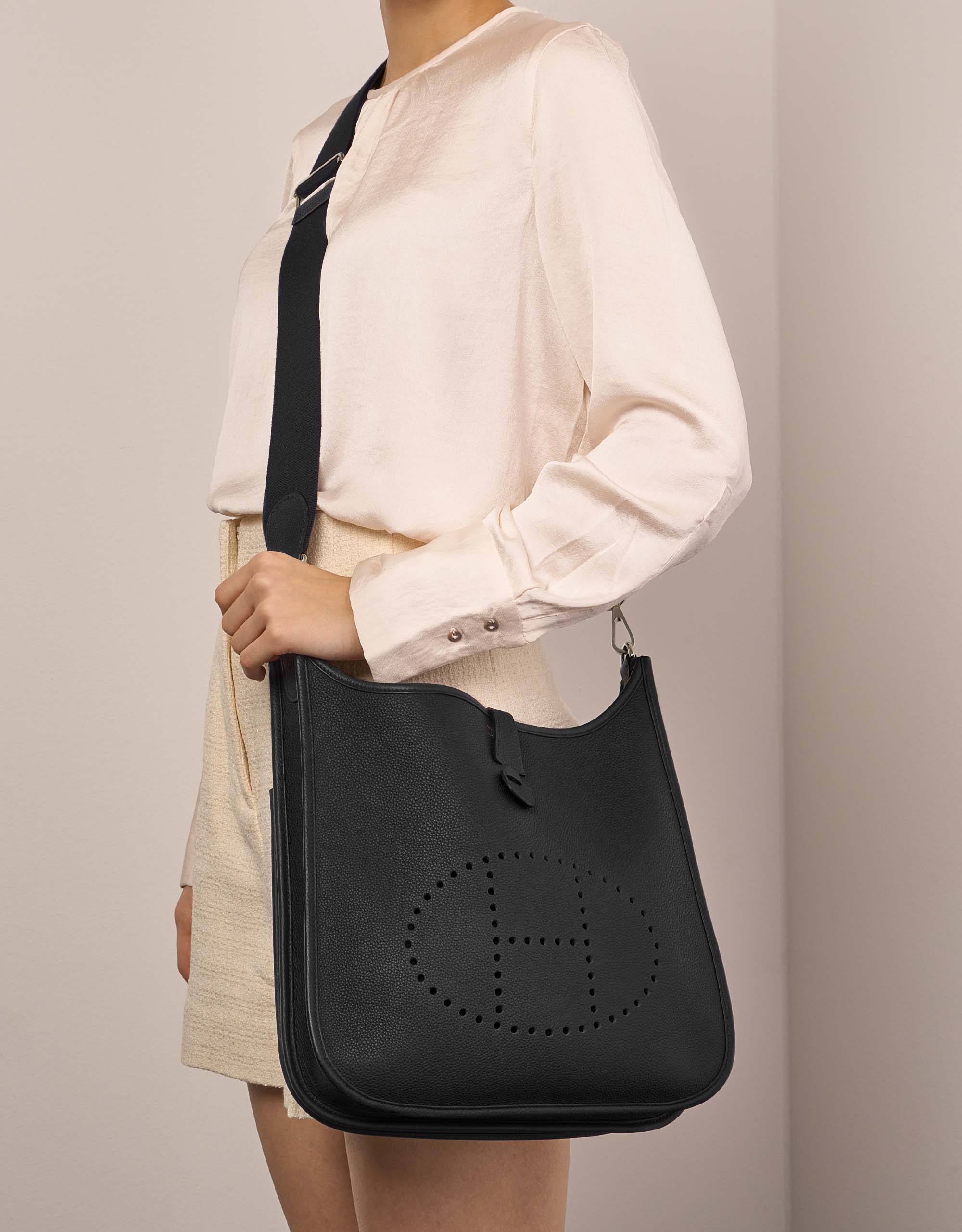 👉👉👉今注文すれば19,800円です。 雑誌で話題のファッションバッグ！ 2023年版が登場！ ! 🌹 あらゆる種類のデザイナー バッグを割引価格で販売しています。