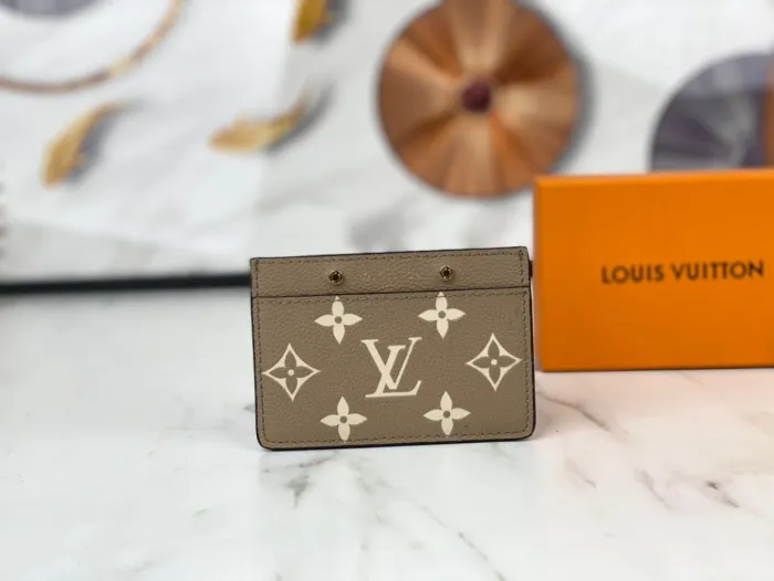 【大人可愛い☆国内】Louis Vuitton（ルイヴィトン）カードケース