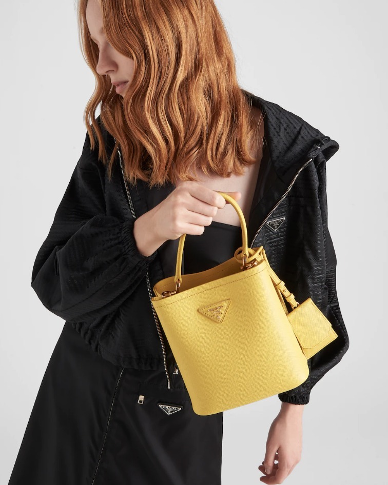 PRADAパニエ サフィアーノレザー スモールバッグ