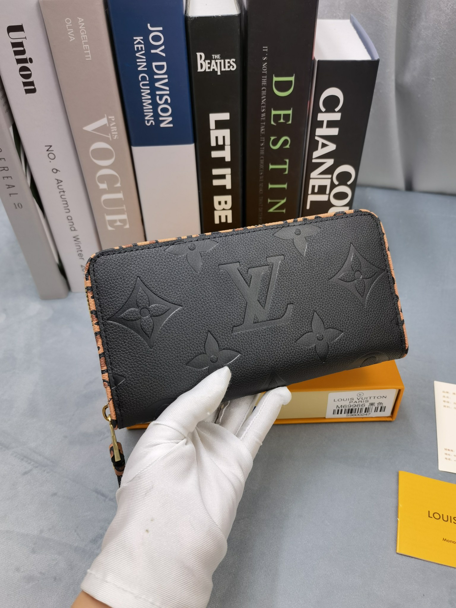 ＊人気＊【LOUIS VUITTON】トランク・ジッピーウォレット