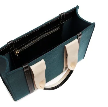 大人気☆Chloe☆「WOODY」リサイクルフェルト ミディアムトート