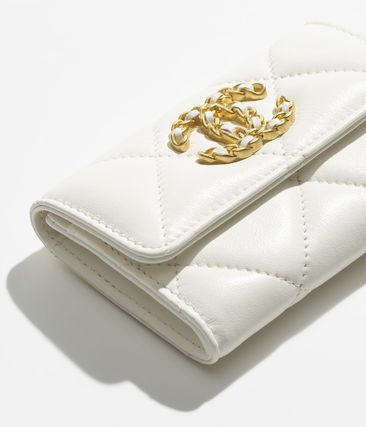 【CHANEL】【2023SS】CHANEL 19 フラップ カードケース