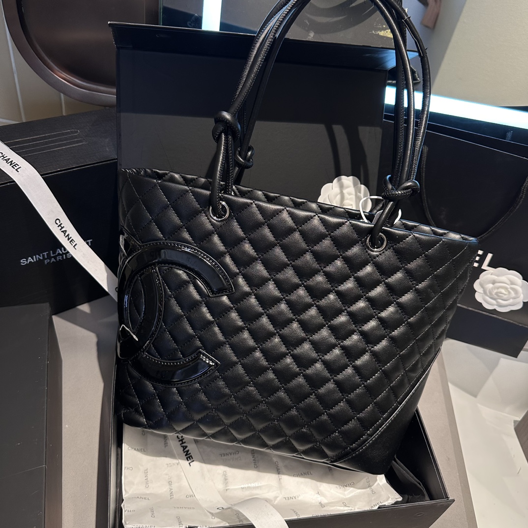 【トレンドのバイカラー】CHANEL シャネル ショルダーバッグ