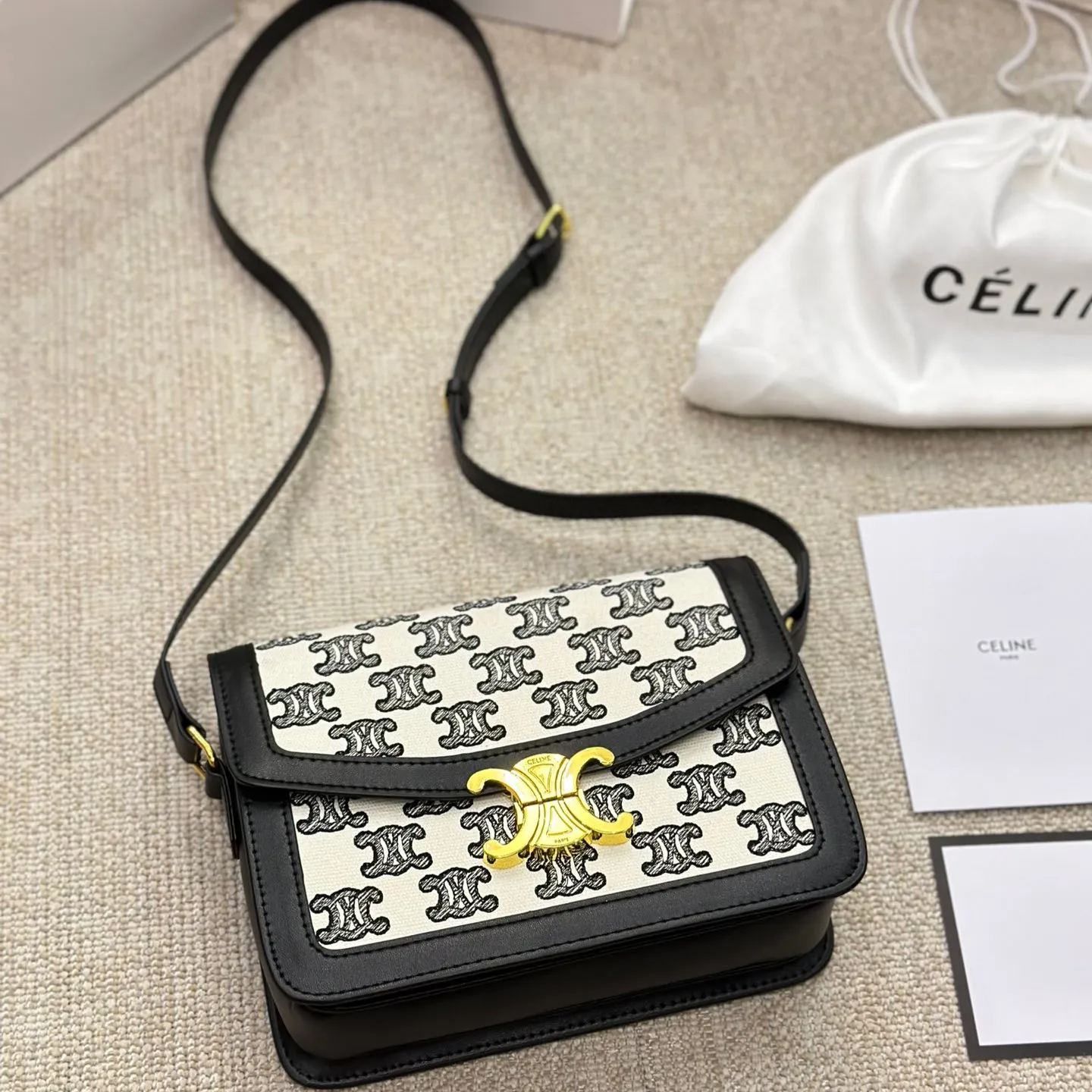 CELINE【入手困難】トリオンフエンブロイダリースモール/TEEN BK