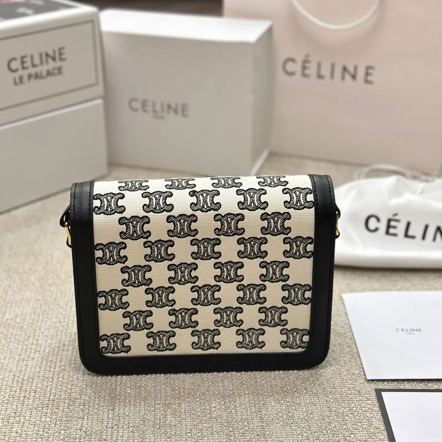CELINE【入手困難】トリオンフエンブロイダリースモール/TEEN BK