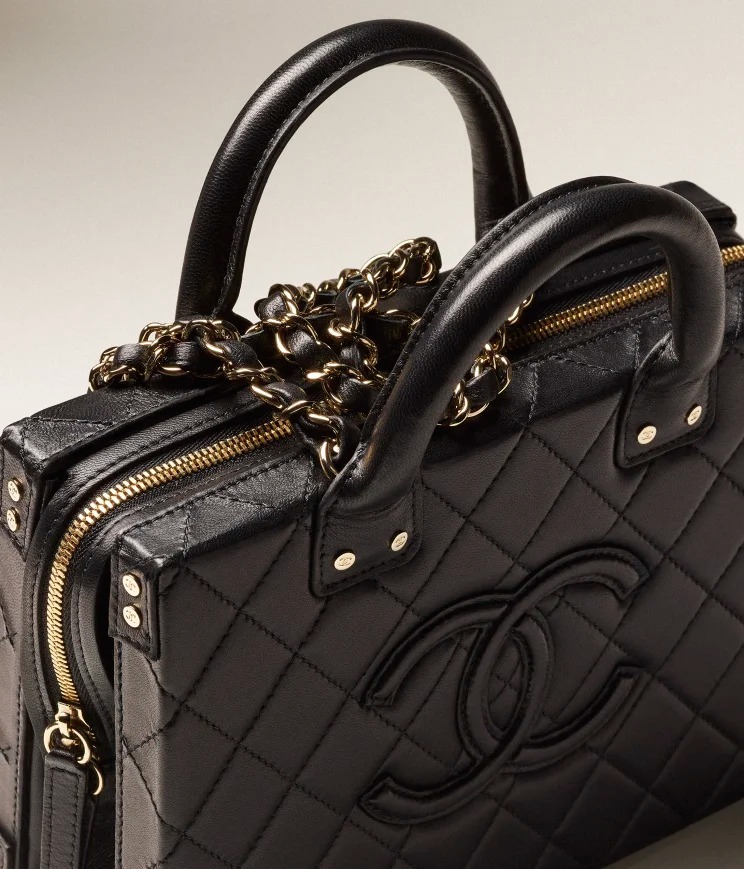 【完売必至】CHANEL バニティケース バッグ  4カラー