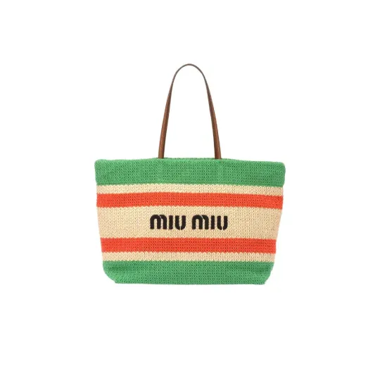 ✨✨絶好の機会をお見逃しなく！【Miu Miu】雑誌掲載！2023新作！💕💕💕中条あやみさん愛用の Raffiaトートバッグ