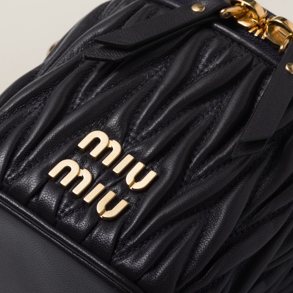 直営店■MiuMiu■マテラッセレザーミニポーチ
