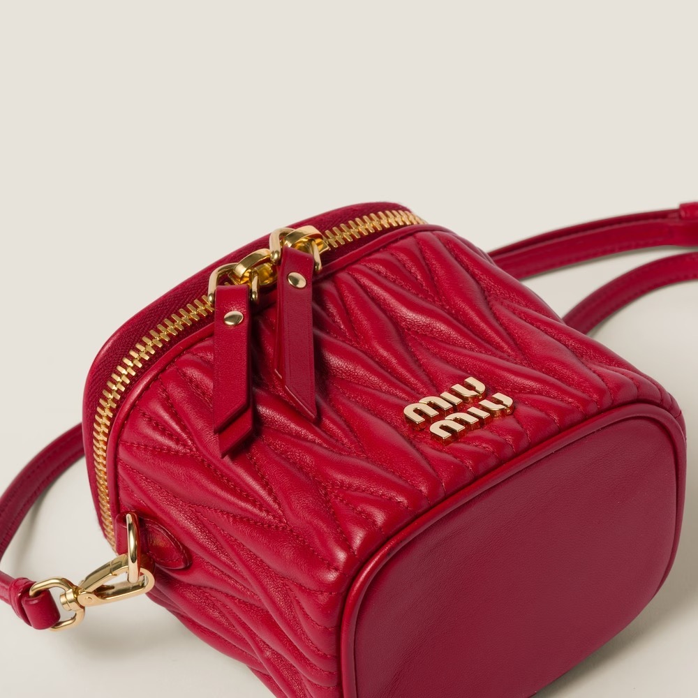 直営店■MiuMiu■マテラッセレザーミニポーチ