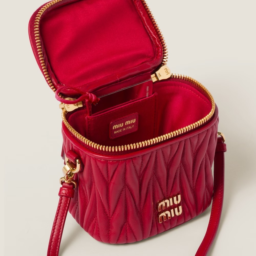 直営店■MiuMiu■マテラッセレザーミニポーチ