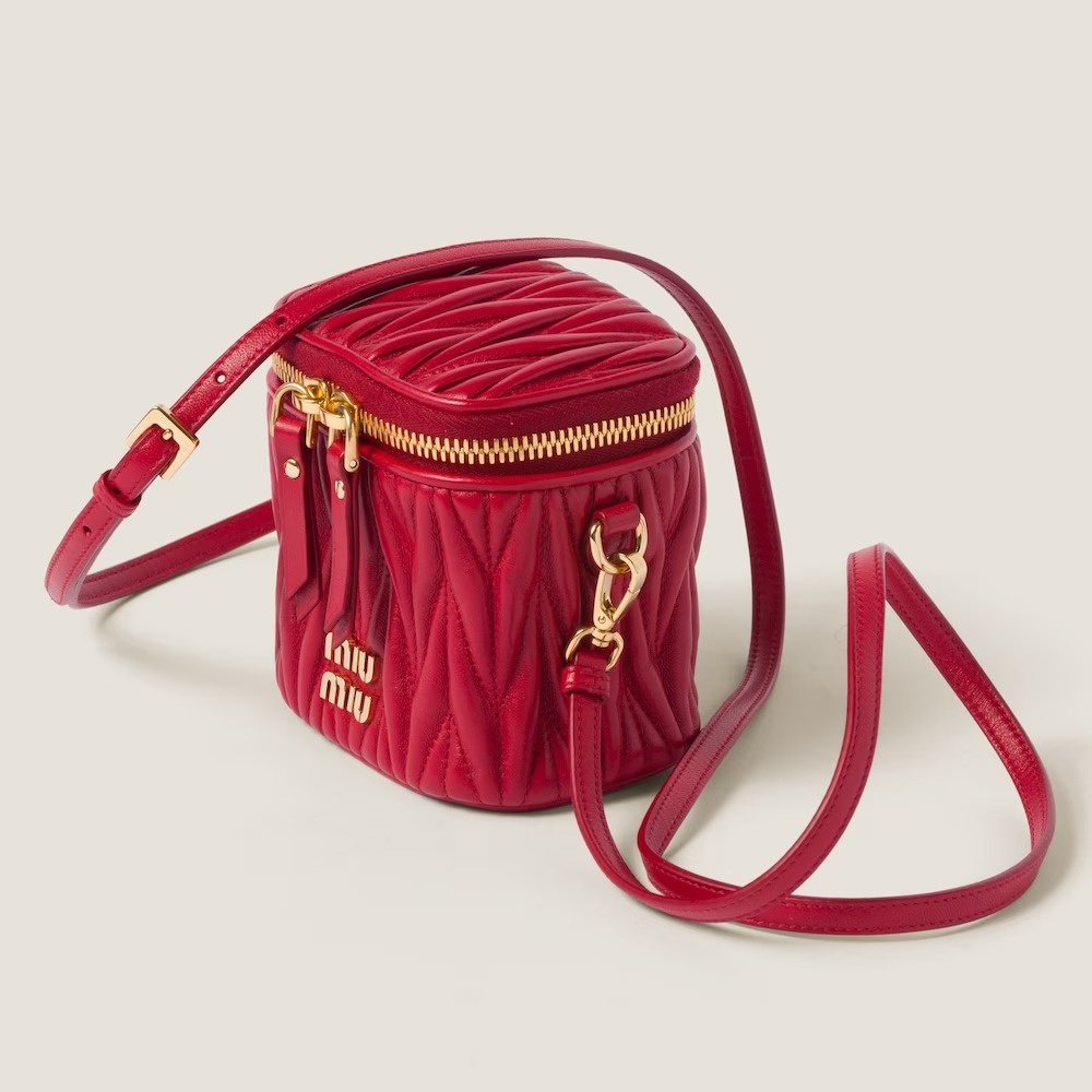直営店■MiuMiu■マテラッセレザーミニポーチ