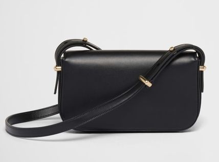 【PRADA】トライアングルロゴ レザーショルダーバッグ 23/24AW