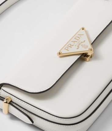 【PRADA】トライアングルロゴ レザーショルダーバッグ 23/24AW
