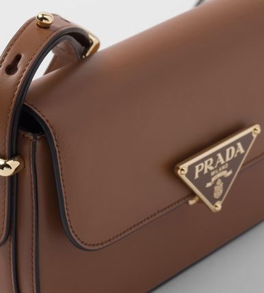 【PRADA】トライアングルロゴ レザーショルダーバッグ 23/24AW