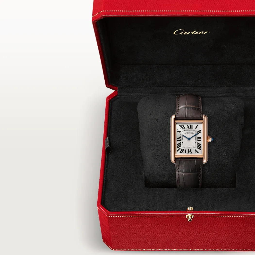 【Cartier公式サイトは正規品】🌹2023新作雑誌掲載🔥限定30個!人生をともに歩む最高のパートナー！山本美月さん同項 のTANK LOUIS CARTIER 腕時計