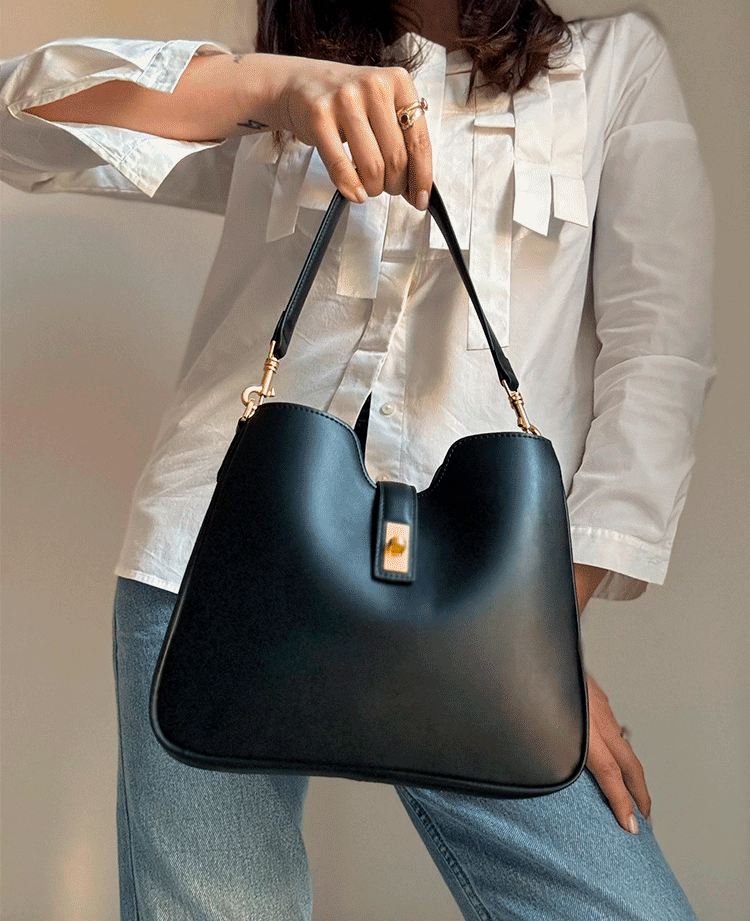 ＊新作＊ CELINE スモール カミーユ 16（セーズ）ソフト バッグ