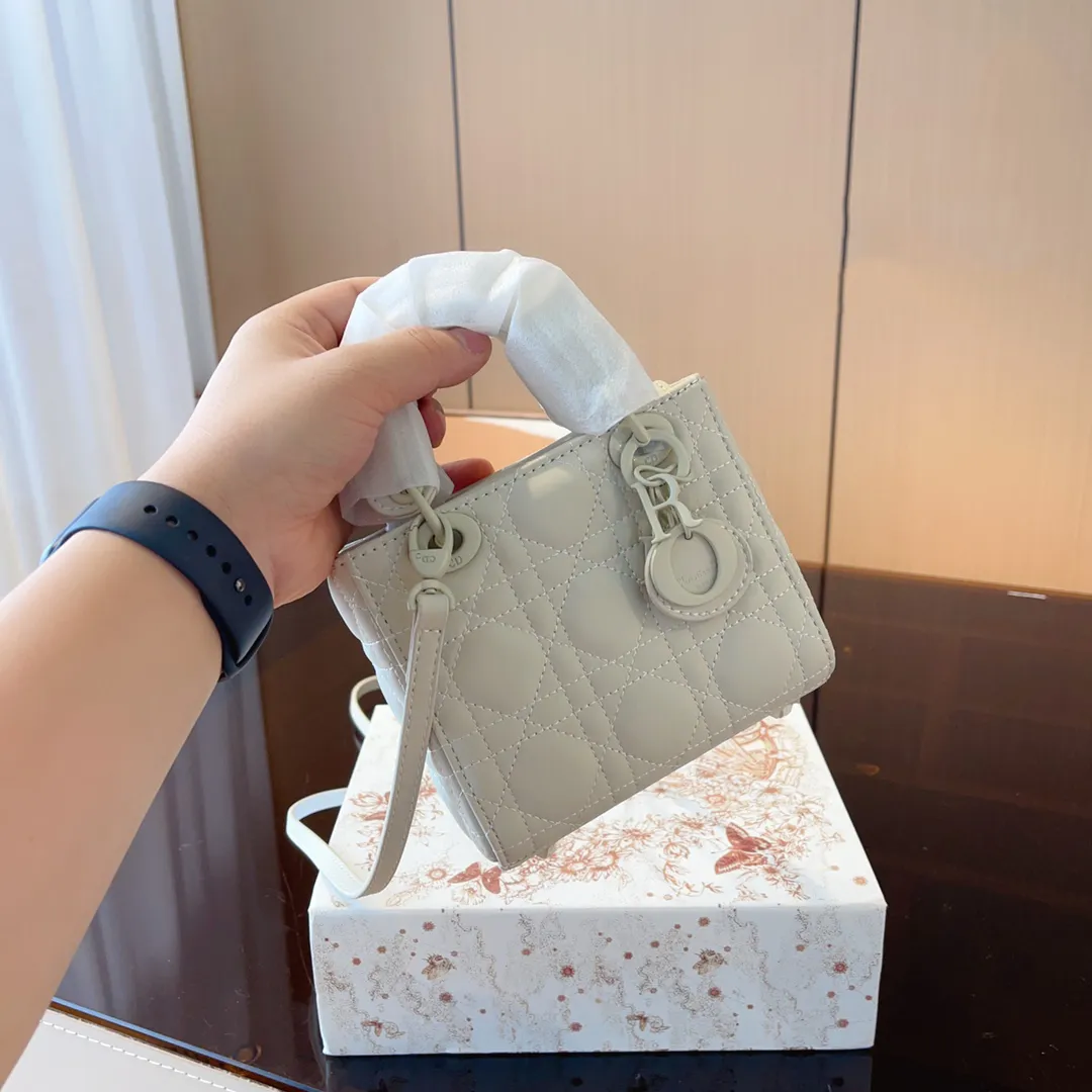 新作話題ディオール☆LADY DIOR マイクロバッグ 9色